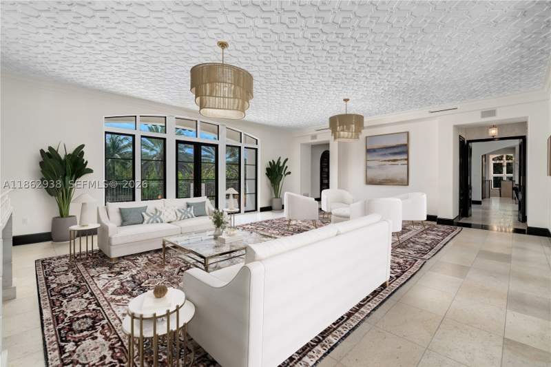 7 bedroom SingleFamilyResidence at 3305 S Moorings Way, The Moorings, Miami — photo 4