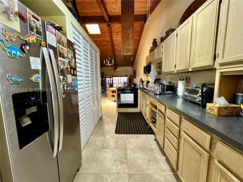 13527 SW 101st Ln, Miami FL - photo 7 of 45