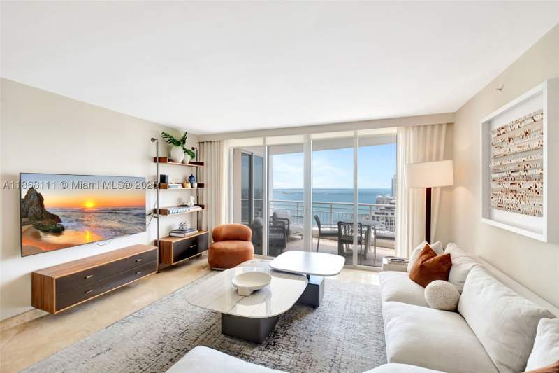 2 bedroom Condominium at 848 Brickell Key Dr 2605, Three Tequesta Point Cond, Miami — photo 2