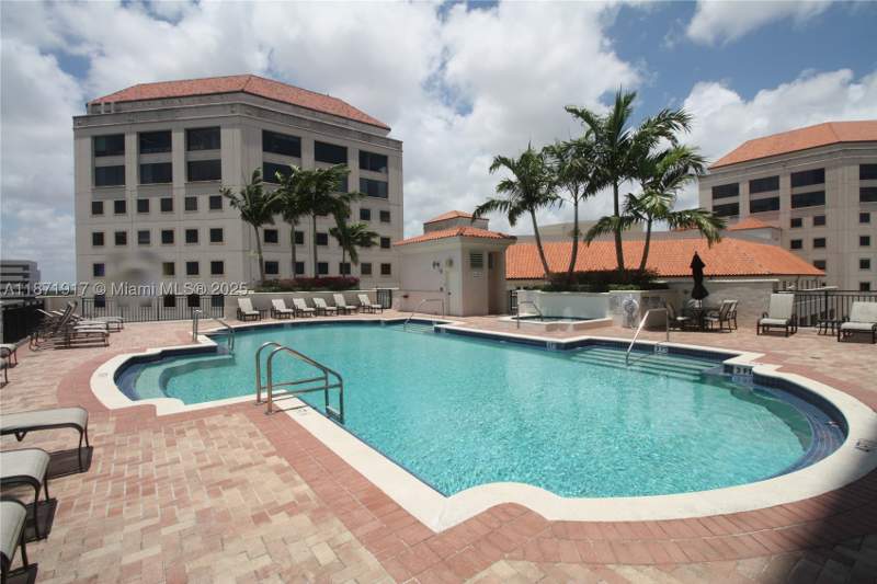 1 bedroom Condominium at 888 S Douglas Rd 1213, Puerta De Palmas Condo, Coral Gables — photo 2