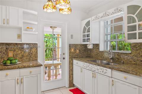 6101 SW 13th Ter, West Miami FL - photo 18 of 49
