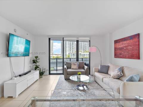 31 SE 6th St 802, Miami FL - photo 10 of 37