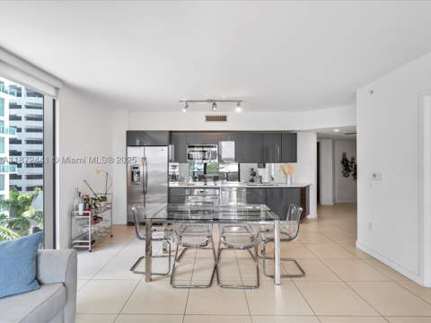 31 SE 6th St 802, Miami FL - photo 14 of 37