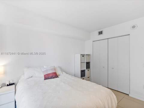 31 SE 6th St 802, Miami FL - photo 18 of 37