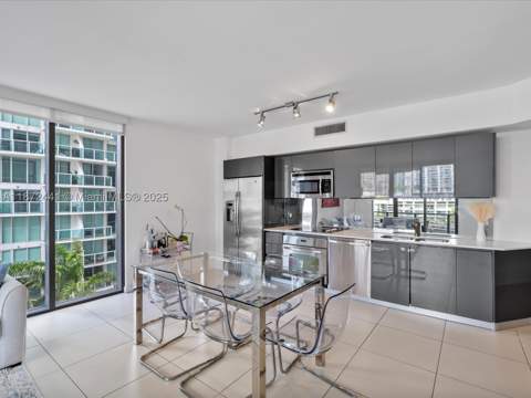 31 SE 6th St 802, Miami FL - photo 7 of 37