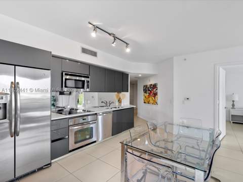 31 SE 6th St 802, Miami FL - photo 8 of 37