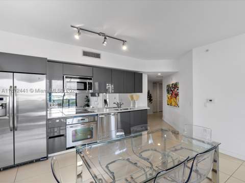 31 SE 6th St 802, Miami FL - photo 9 of 37