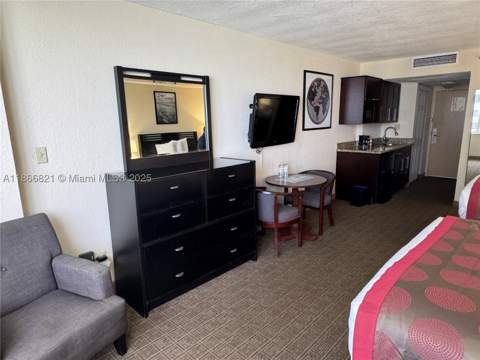 19201 Collins Ave 1108, Sunny Isles Beach FL - photo 7 of 24