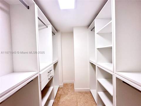 3301 N Country Club Dr 410, Aventura FL - photo 11 of 21