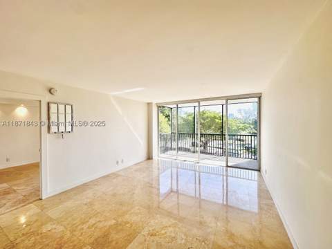 3301 N Country Club Dr 410, Aventura FL - photo 12 of 21