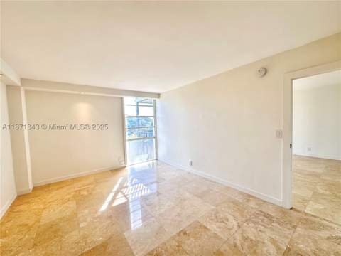 3301 N Country Club Dr 410, Aventura FL - photo 13 of 21