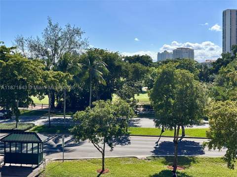 3301 N Country Club Dr 410, Aventura FL - photo 15 of 21