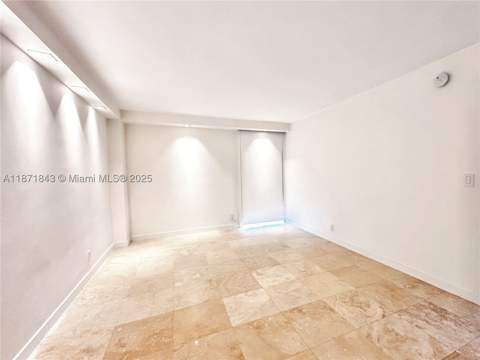3301 N Country Club Dr 410, Aventura FL - photo 8 of 21