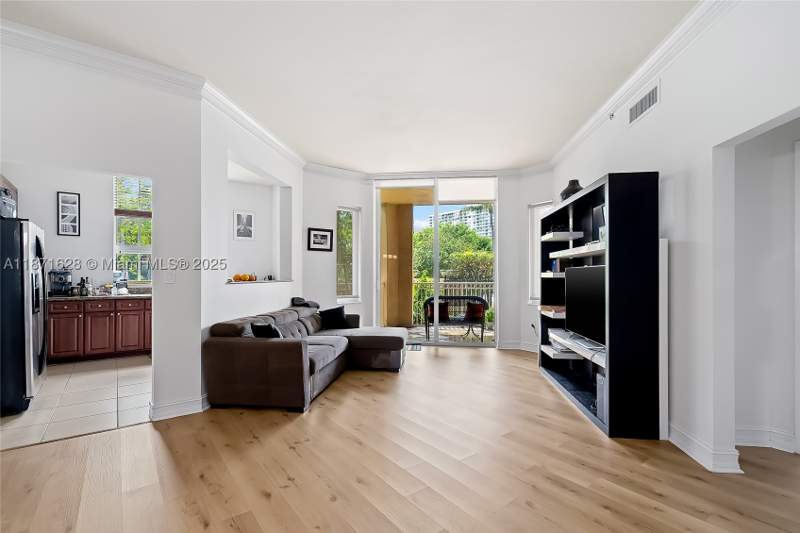 2 bedroom Condominium at 3001 NE 185th St 135, Alaqua Condo, Aventura — photo 5