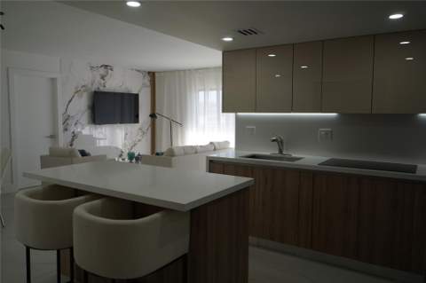 6941 Carlyle Avenue 4C, Miami Beach FL - photo 9 of 57
