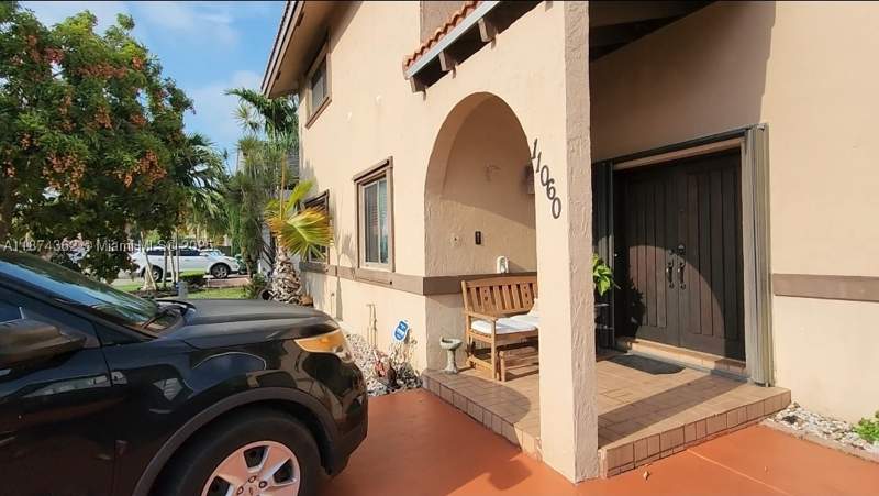 4 bedroom SingleFamilyResidence at 11060 SW 143rd Pl, Country Tree Sub, Miami — photo 2