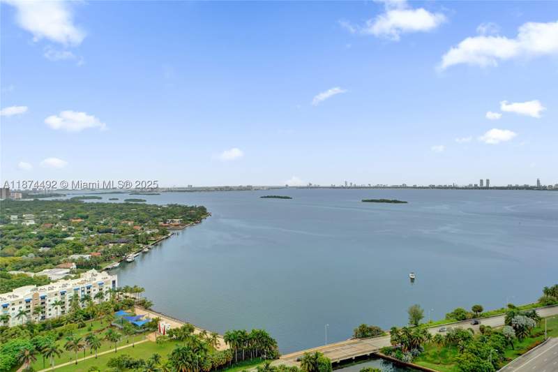2 bedroom Condominium at 601 NE 36th St 2703, Blue Condo, Miami — photo 4