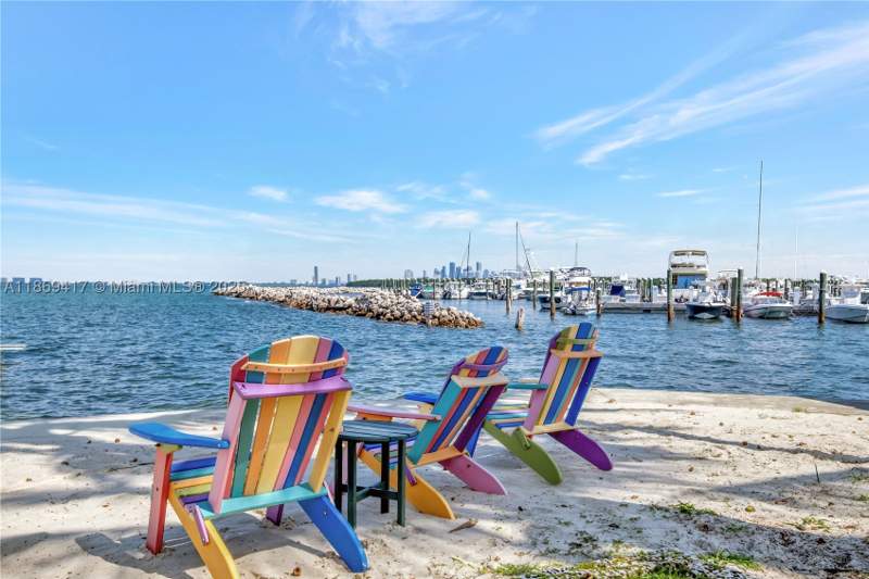 4 bedroom SingleFamilyResidence at 200 Harbor Dr, Tropical Isle Homes Sub 4, Key Biscayne — photo 5