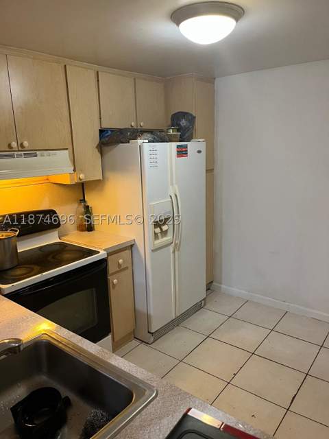 11295 SW 88th St M109, Miami FL - photo 6 of 17