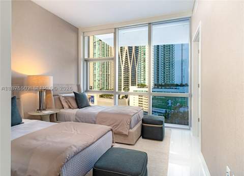 851 NE 1st Ave 1203, Miami FL - photo 15 of 37