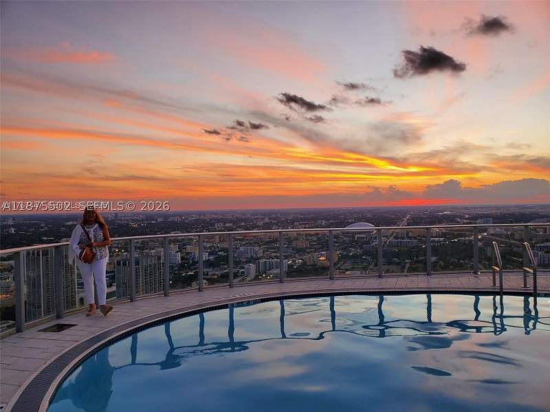 2 bedroom Condominium at 851 NE 1st Ave 1203, Paramount Miami Worldcent, Miami — photo 5