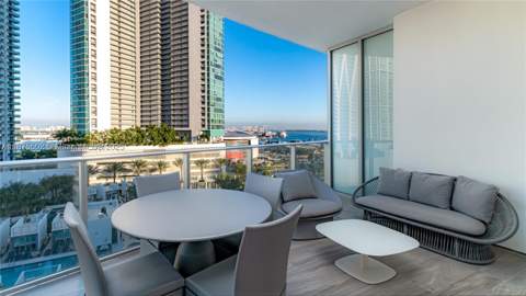 851 NE 1st Ave 1203, Miami FL - photo 8 of 37