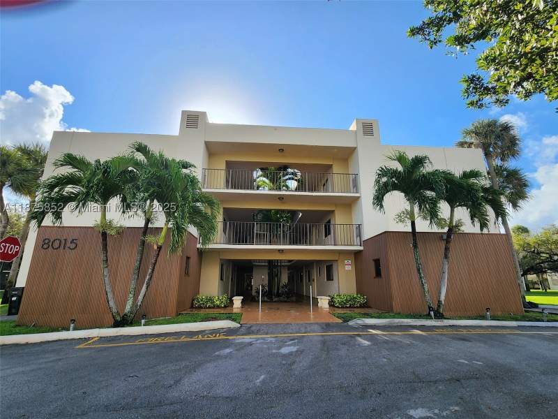3 bedroom Condominium at 8015 SW 107th Ave 119, The Horizons Condo #4, Miami — photo 2
