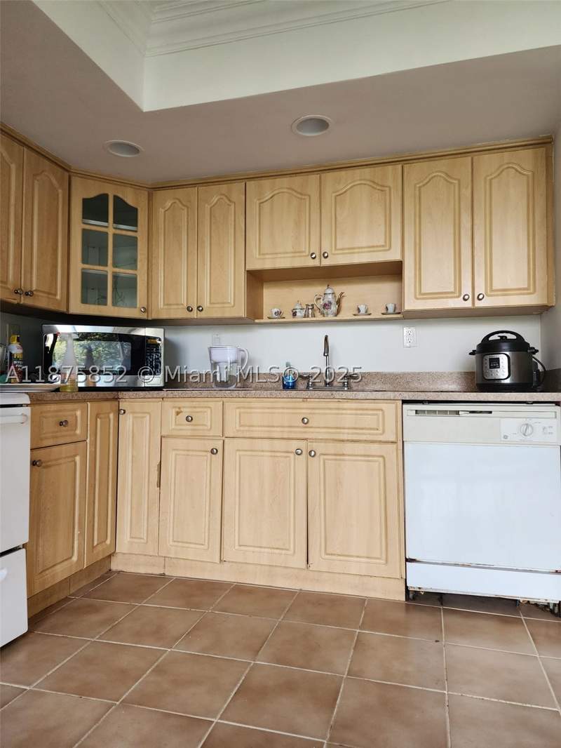3 bedroom Condominium at 8015 SW 107th Ave 119, The Horizons Condo #4, Miami — photo 5