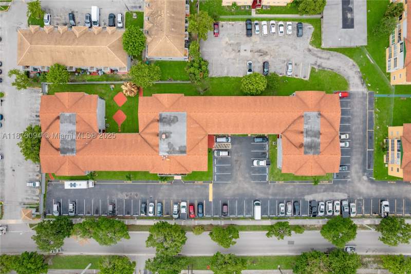 2 bedroom Condominium at 120 Royal Palm Rd 315, Hialeah Gardens Bldg No., Hialeah Gardens — photo 2