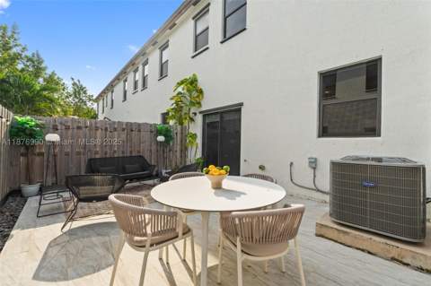 403 NE 212th St, Miami FL - photo 18 of 58