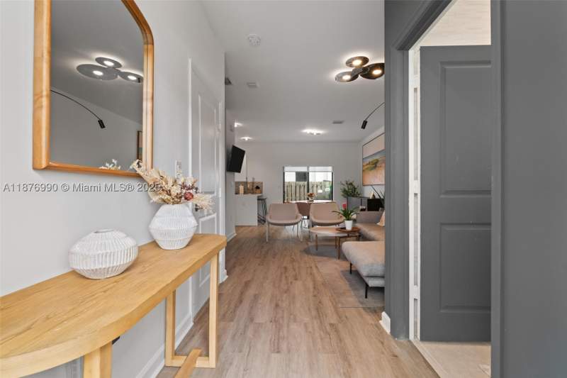3 bedroom Townhouse at 403 NE 212th St, Via Venture Neighborhood, Miami — photo 4