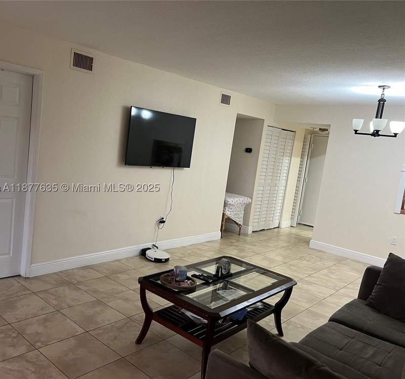 2 bedroom Condominium at 8875 Fontainebleau Blvd 203, Pine Lake Village Condo, Miami — photo 5