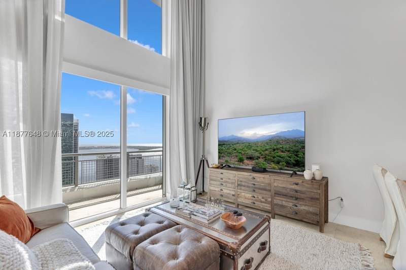 2 bedroom Condominium at 60 SW 13th St 3402, Infinity At Brickell, Miami — photo 2