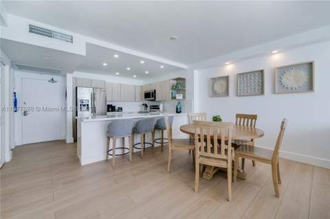 5601 Collins Ave 1011, Miami Beach FL - photo 8 of 32