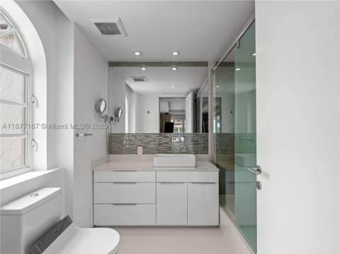 8011 Fisher Island Dr 8011, Miami Beach FL - photo 13 of 73