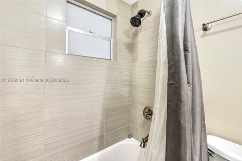 7830 Dickens Ave 202, Miami Beach FL - photo 19 of 40