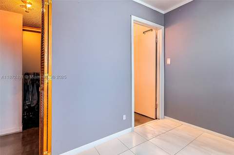 7830 Dickens Ave 202, Miami Beach FL - photo 21 of 40