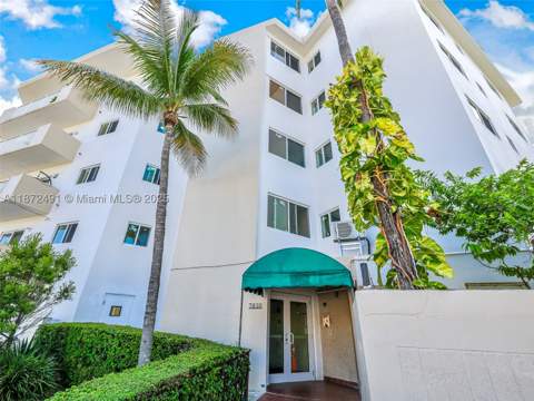 7830 Dickens Ave 202, Miami Beach FL - photo 8 of 40