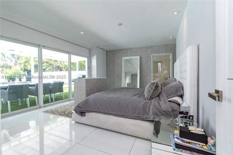 1215 N Biscayne Point Rd, Miami Beach FL - photo 24 of 54