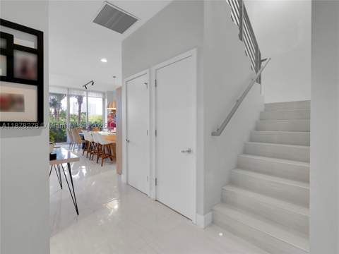 16385 Biscayne Blvd 105, North Miami Beach FL - photo 12 of 25