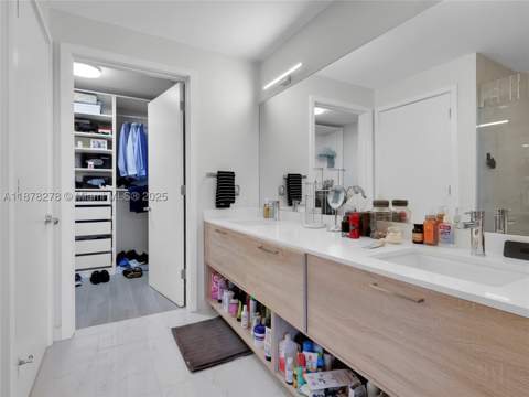 16385 Biscayne Blvd 105, North Miami Beach FL - photo 22 of 25
