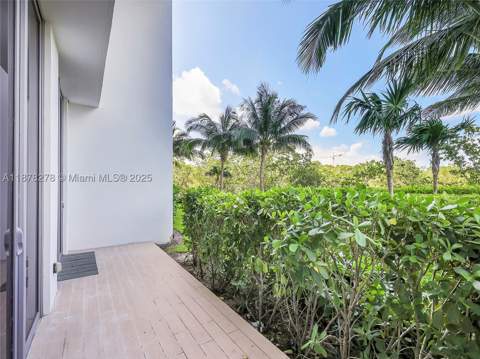 16385 Biscayne Blvd 105, North Miami Beach FL - photo 23 of 25
