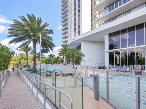 16385 Biscayne Blvd 105, North Miami Beach FL - photo 24 of 25