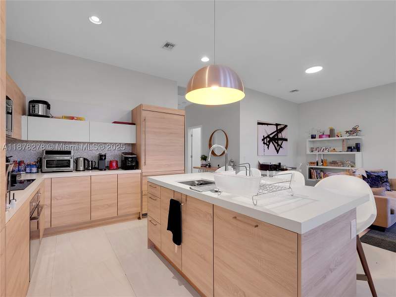 3 bedroom Apartment at 16385 Biscayne Blvd 105, The Harbour, North Miami Beach — photo 5