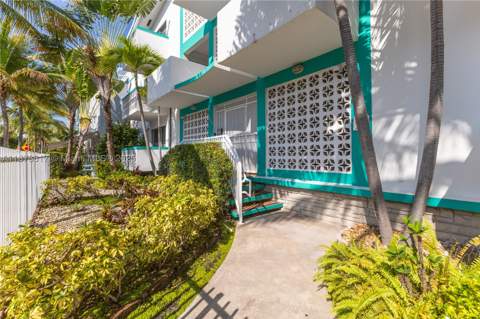 350 Collins Ave 103, Miami Beach FL - photo 19 of 26