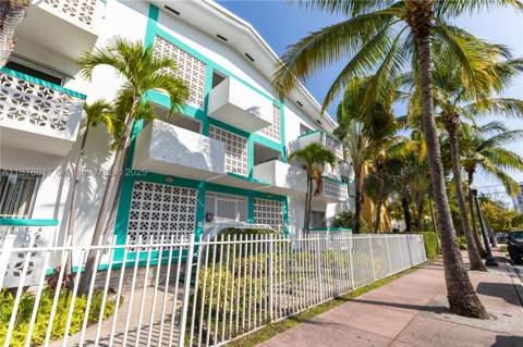 350 Collins Ave 103, Miami Beach FL - photo 22 of 26