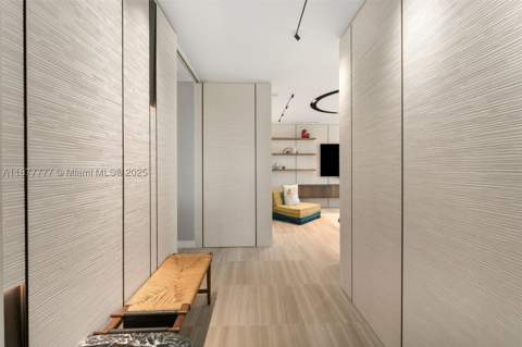 4701 N Meridian Ave 512, Miami Beach FL - photo 11 of 52