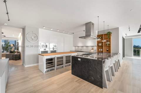 4701 N Meridian Ave 512, Miami Beach FL - photo 6 of 52