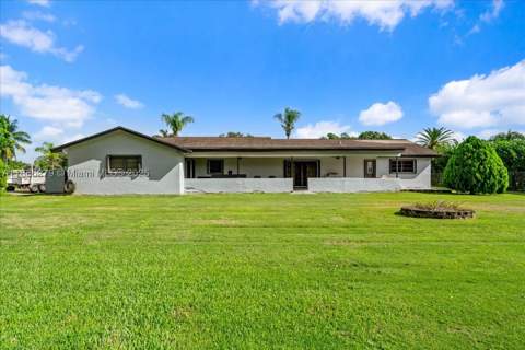 19926 SW 326th St, Homestead FL - photo 13 of 46