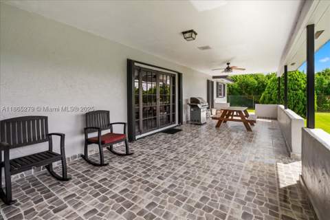 19926 SW 326th St, Homestead FL - photo 14 of 46